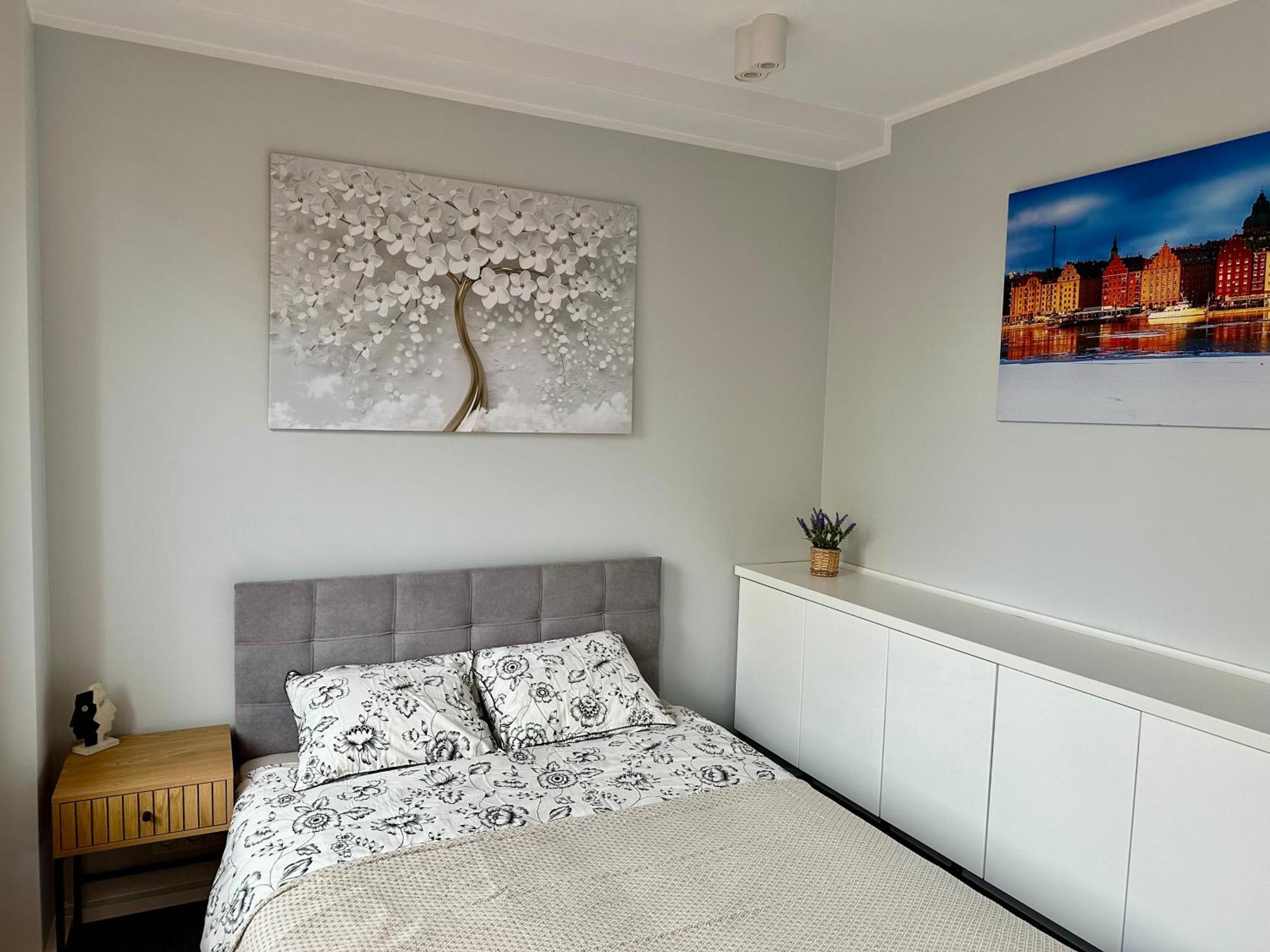 Apartamenty 1 Maja 94 คาโตวีตเซ ภายนอก รูปภาพ