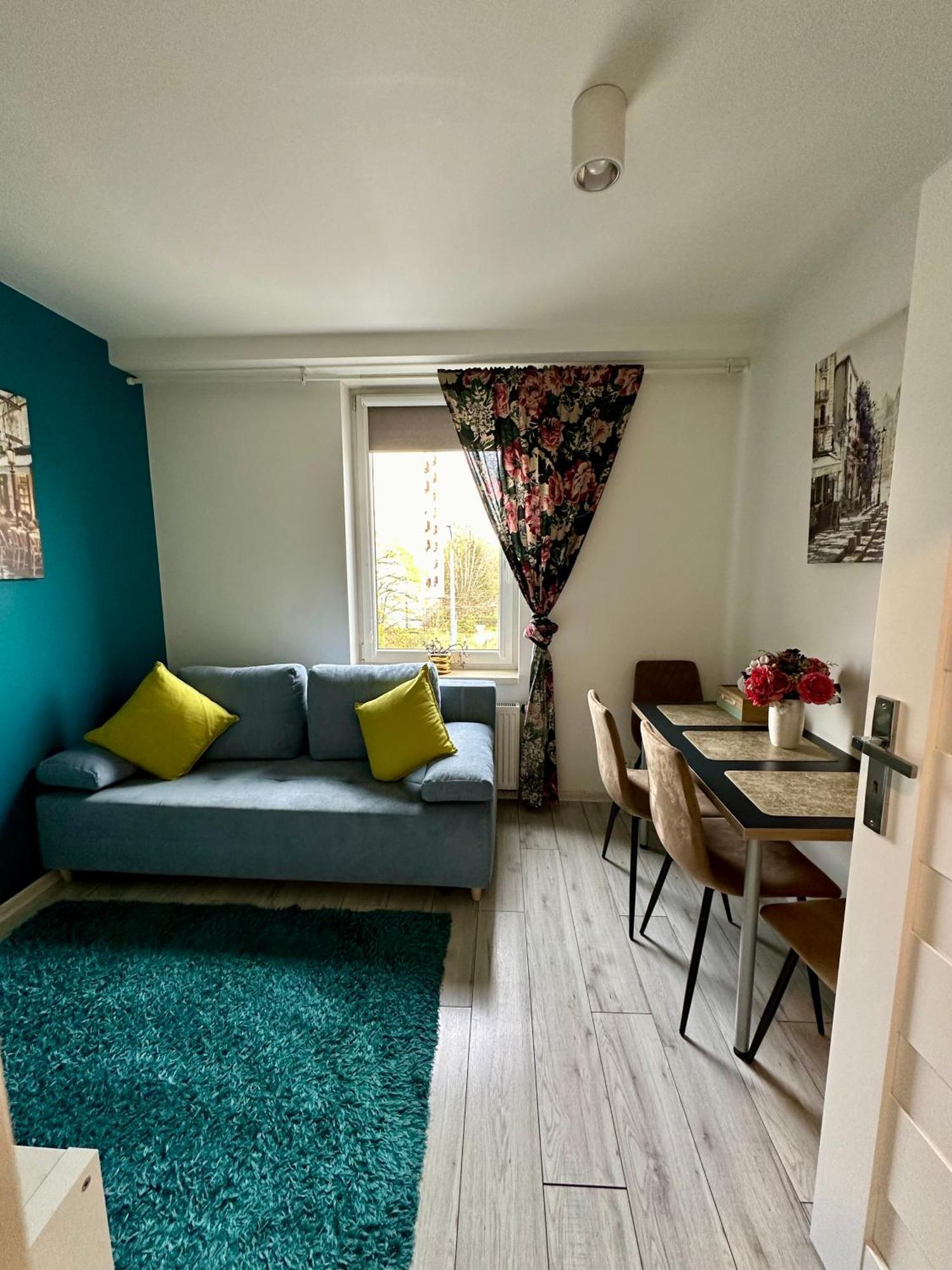 Apartamenty 1 Maja 94 คาโตวีตเซ ภายนอก รูปภาพ