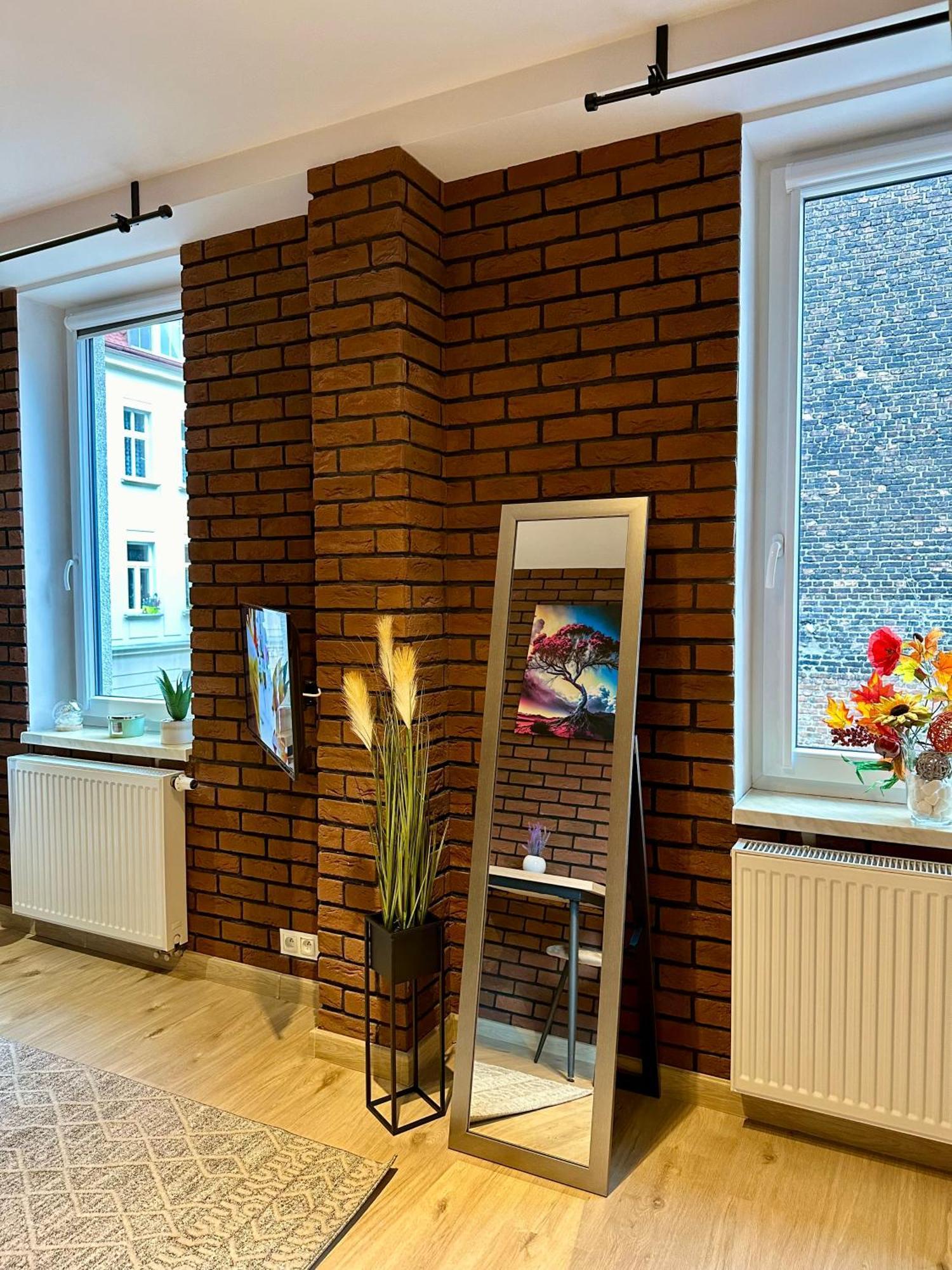 Apartamenty 1 Maja 94 คาโตวีตเซ ภายนอก รูปภาพ