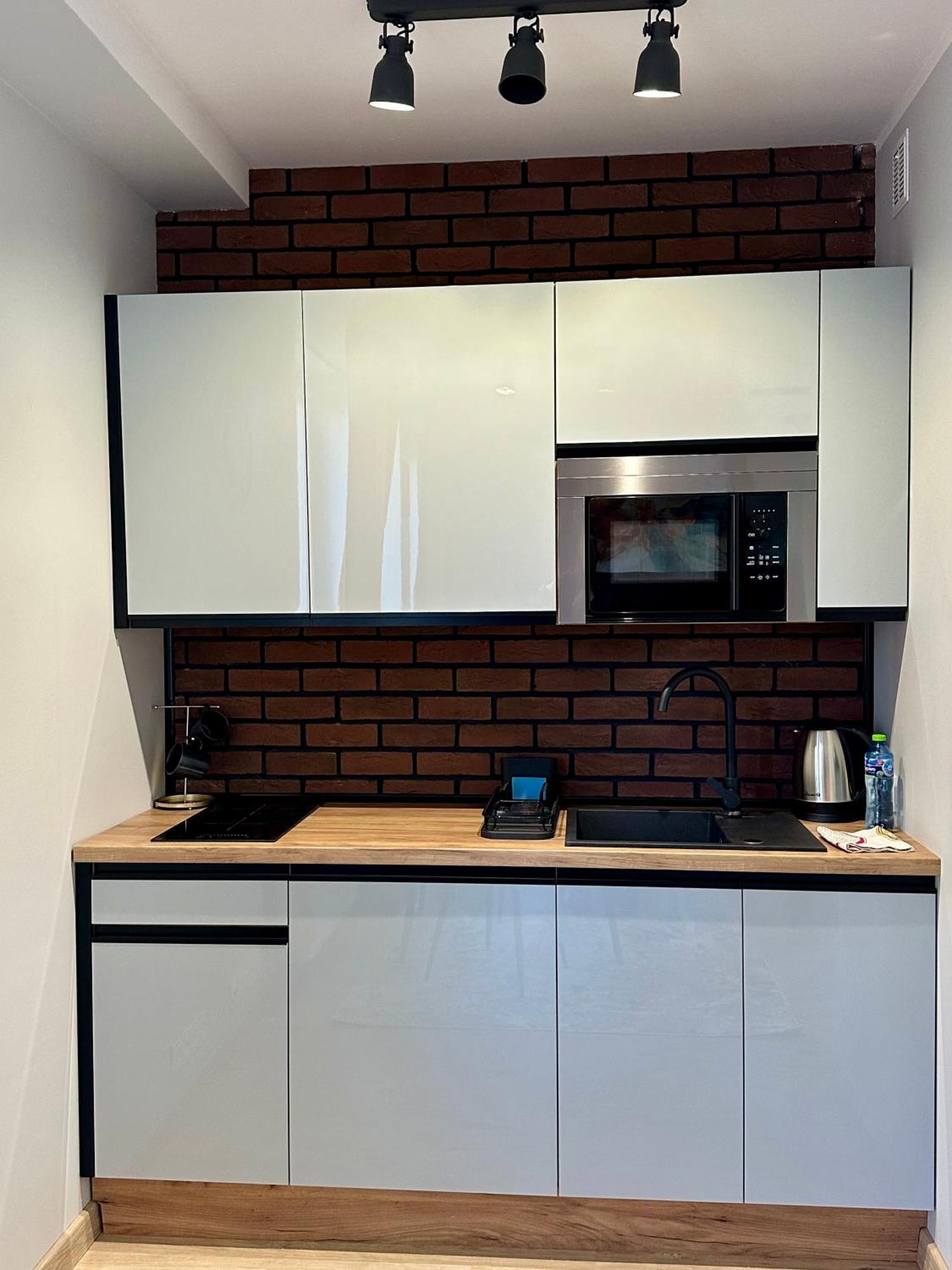 Apartamenty 1 Maja 94 คาโตวีตเซ ภายนอก รูปภาพ